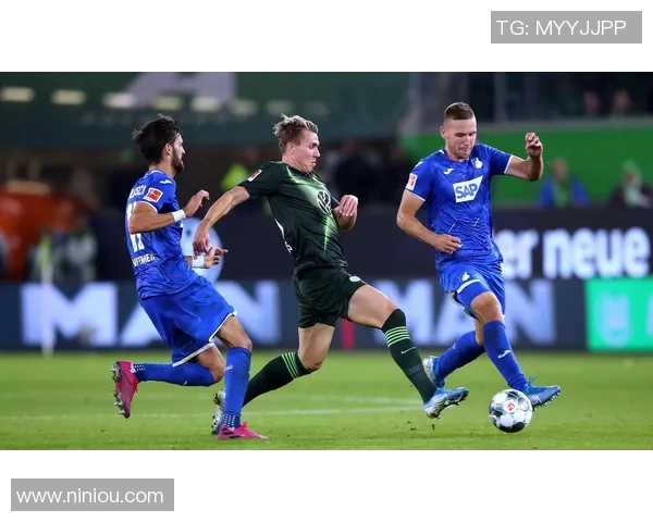 布加勒斯特快速迎战克卢日大学争夺足球赛季荣耀与胜利